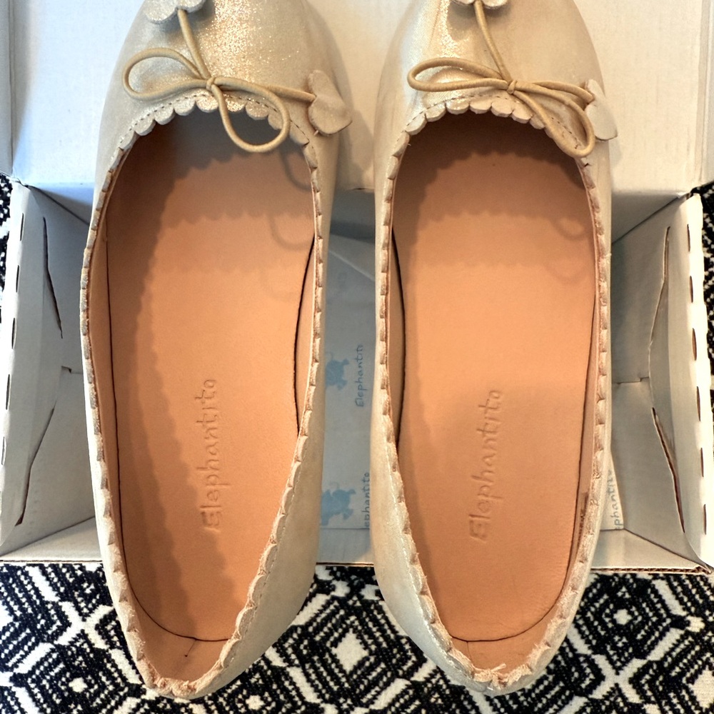 Elephantito Scalloped Ballet Flats